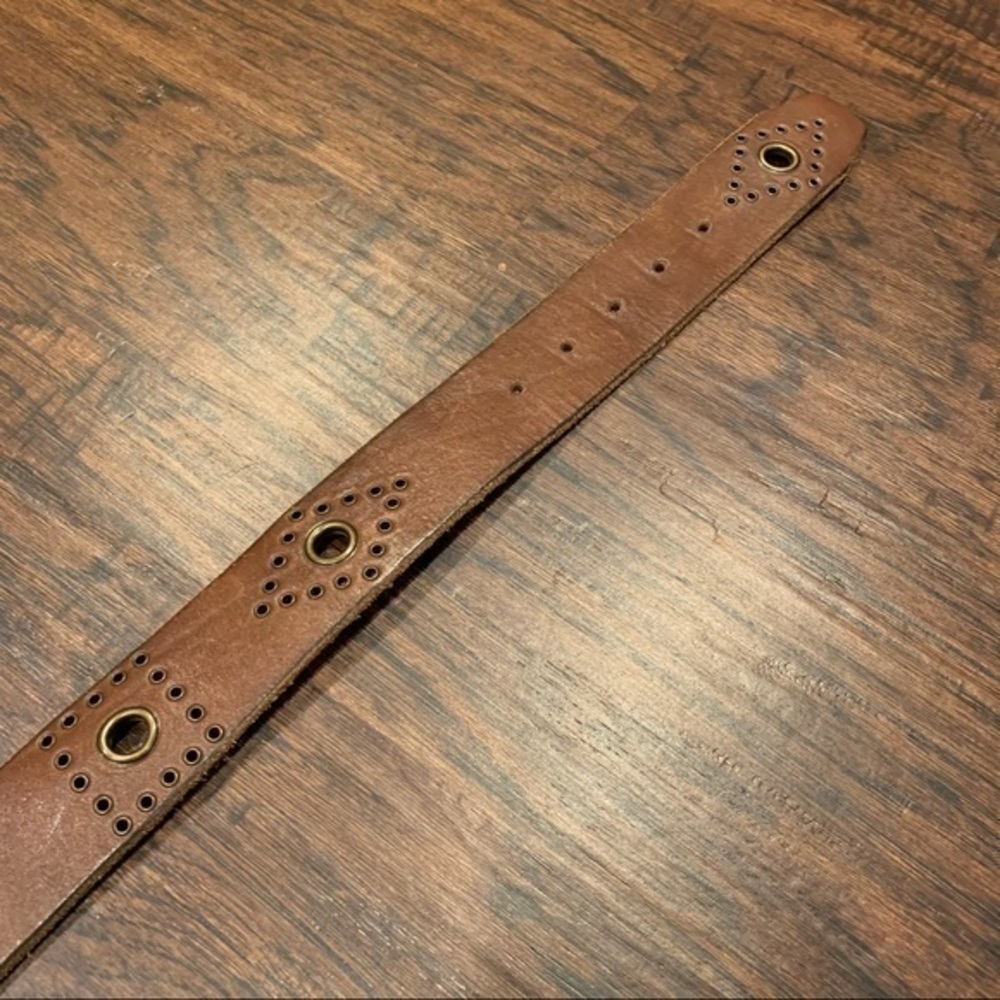 Brown Leather Belt with Brass Hardware Size Medium - Picture 9 of 14